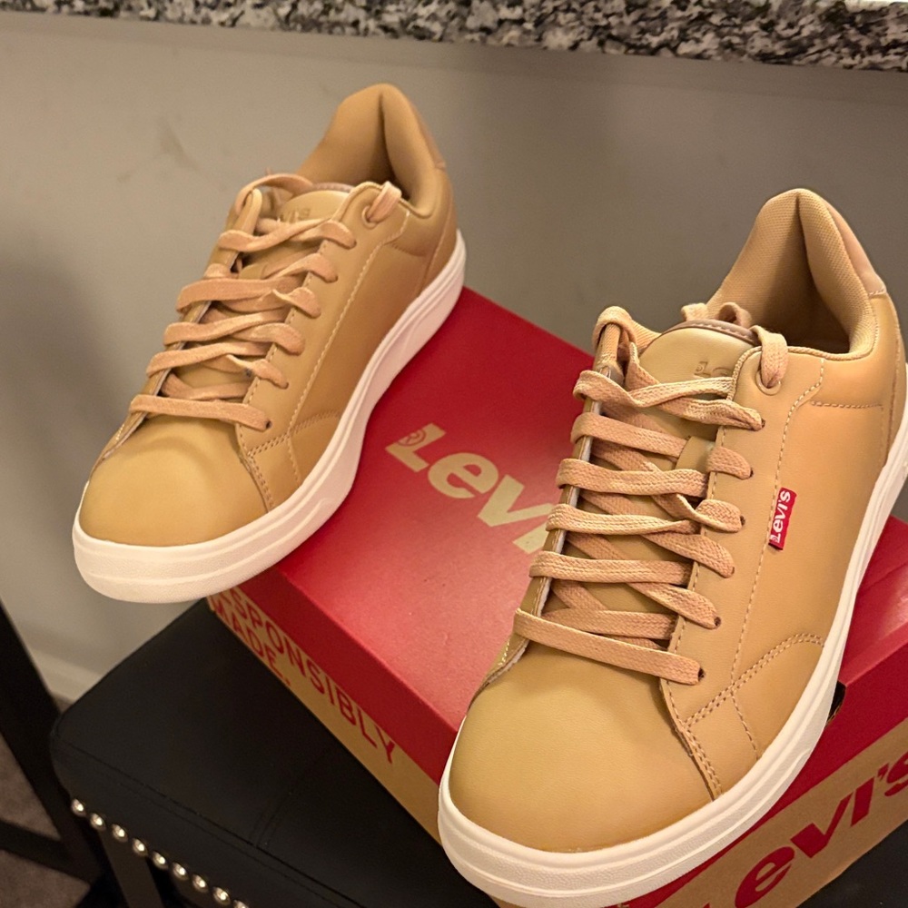 Levi's Beige Men's Sneakers